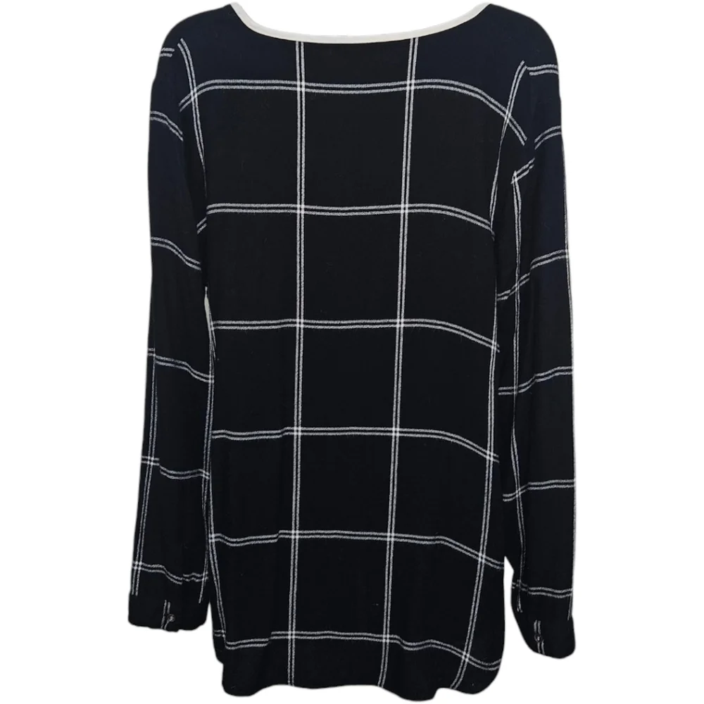 Vince Camuto Window Pane Plaid V-Neck Top - Picture 2 of 2